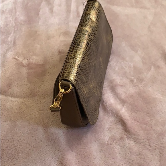 Clutch - Picture 4 of 5